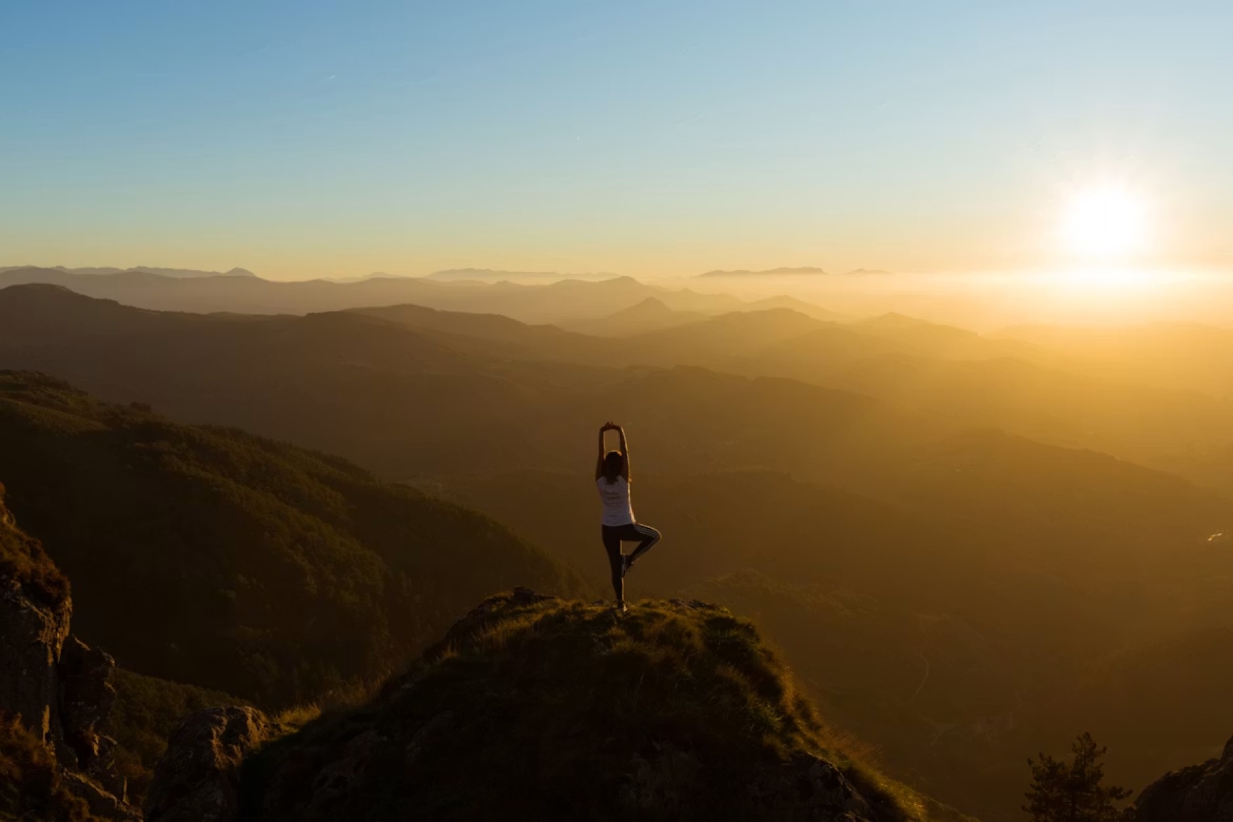 Le centre de yoga Jeauty, ouvert sur les collines de l'Ardèche verte
